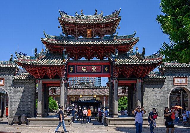 Foshan (Ancestral Halls & Ceramics)