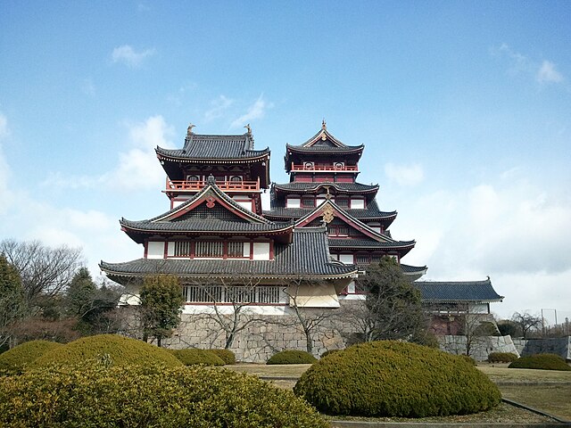 Fushimi Castle (Momoyama Castle)