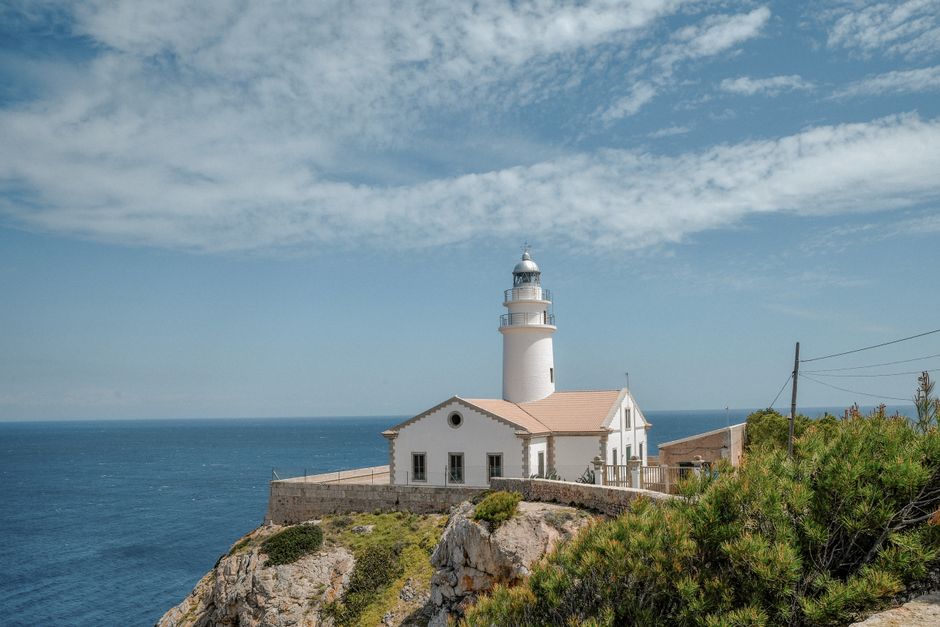 Punta de Sa Creu Lighthouse