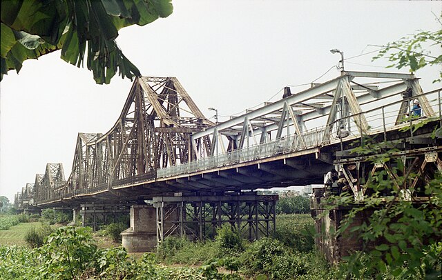 Long Biên Bridge
